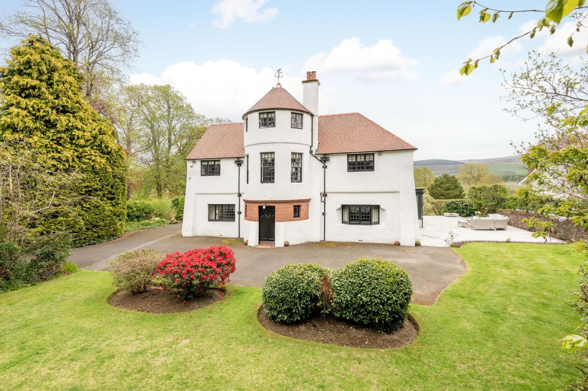 Unique Arts & Crafts Home In Auchterarder Exterior photo